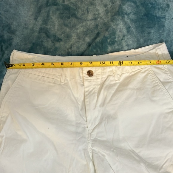 Gap Women’s 14 White 5” Shorts - Picture 5 of 7